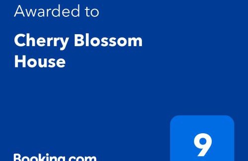 Bujaleuf Cama Y Desayuno | Cherry Blossom House
