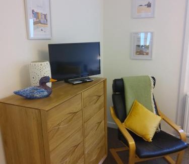 Begelly Casa | Cherry Cottage - Perfect base for two in beautiful Pembrokeshire