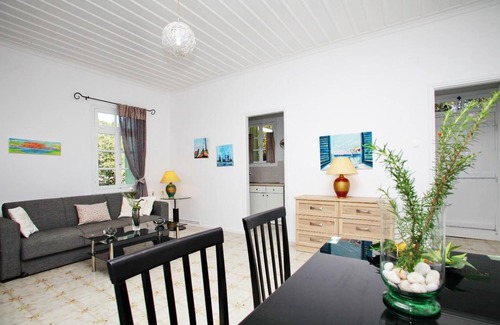 Alikias Villa | Cherry Cottage - Dos Habitaciones Villa, Capacidad 4