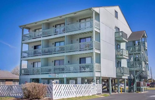 Cherry Grove Beach Condominio | Cherry Grove Condo - Close to everything!