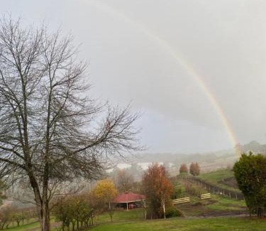 Wandin East Casa | Cherry Haven farm house with a view