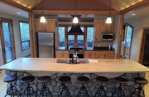 Custer Casa | Cherry on Top Lodge- we are ready to host you for a fantastic getaway!