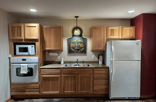 Custer Casa | Cherry on Top Lodge- we are ready to host you for a fantastic getaway!