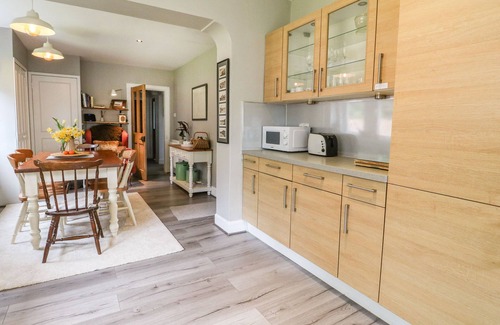 Furnace Casa | CHERRY TREES COTTAGE, pet friendly, with open fire in Inveraray