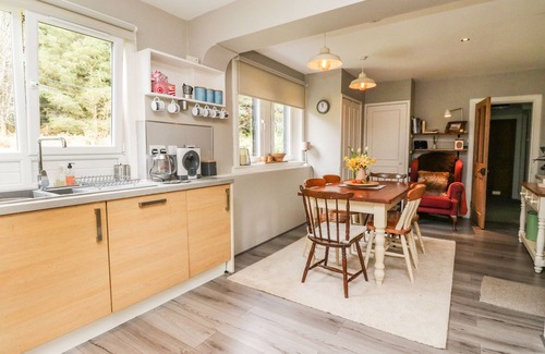 Furnace Casa | CHERRY TREES COTTAGE, pet friendly, with open fire in Inveraray
