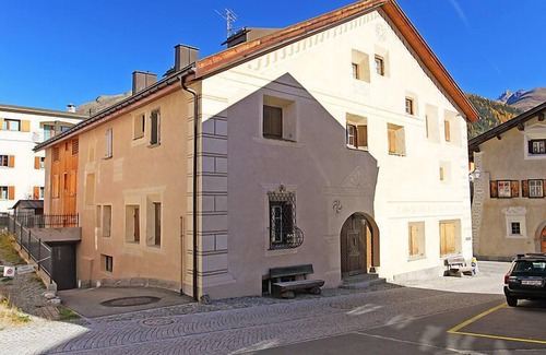 Samedan Apartamento | Chesa Chascharia 1 by Interhome