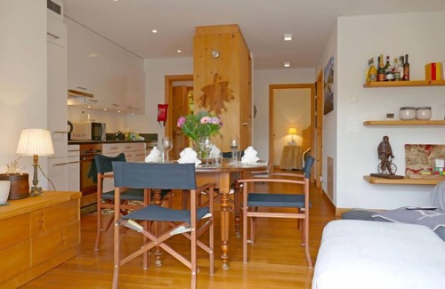 Samedan Apartamento | Chesa San Bastiaun B4 by Interhome