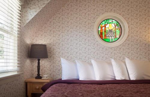 Oak Park Cama Y Desayuno | Cheshire Cat Inn & Cottages
