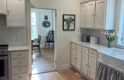Chester Cabaña | Chester Village Charmer