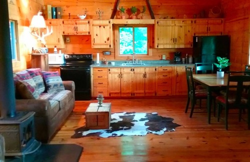 Waterville Cabina | Chestnut 3 Bed / 2 Bath cabin with Hot Tub Jacuzzi