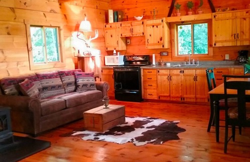 Waterville Cabina | Chestnut 3 Bed / 2 Bath cabin with Hot Tub Jacuzzi