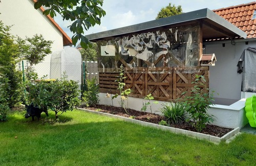 Zirndorf Apartamento | Chestnut apartment (90sqm) with beautiful garden