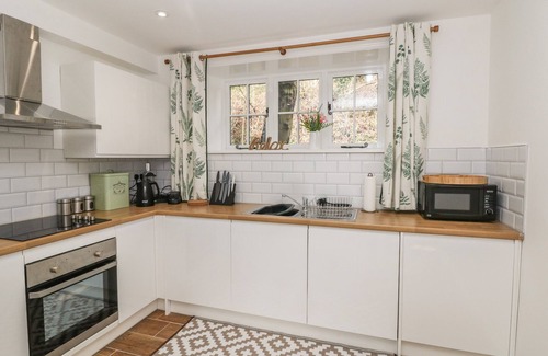 Hoylandswaine Cabaña | Chestnut Cottage
