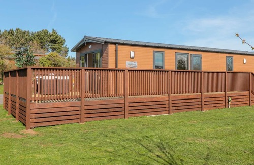 Runswick Bay Casa | CHESTNUT LODGE, pet friendly, country holiday cottage in Runswick Bay