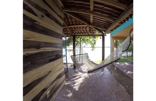 Chunhuhub Casa | Cabaña WAÁY vista/acceso espectacular a la Laguna milagros