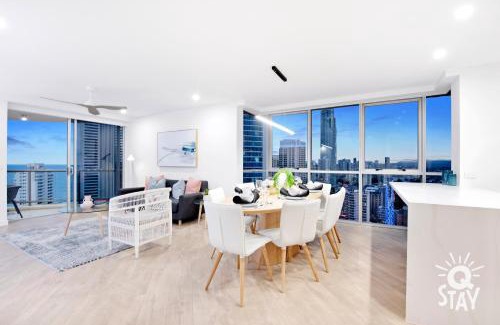 Surfers Paradise Apartamento | Chevron Renaissance by Vaun