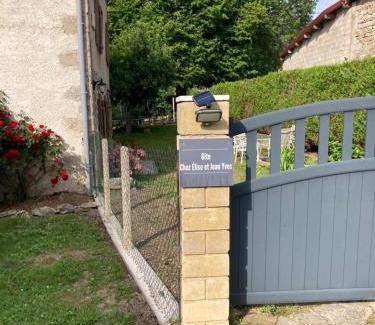 Job Casa | Chez Élise et Jean Yves