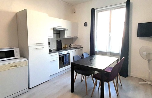 Azay-le-Rideau Apartamento | Chez Benjamin -> Sleeps 2 to 4 in the center of Azay