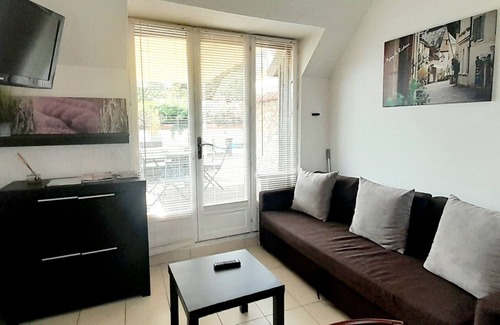 Azay-le-Rideau Apartamento | Chez Benjamin -> Terrace & Table tennis 2 to 4 pers.