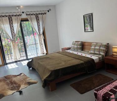 St. Louis Villa | Chez Diarra