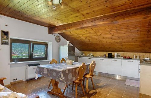 Pont Suaz Apartamento | Chez Emilia Mansarda