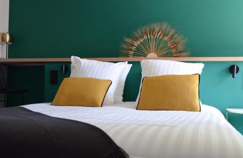Parentis-en-Born Hotel | CHEZ FLO