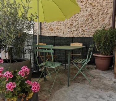 Saint-Martin-de-Bromes Apartamento | Chez Gilles Math