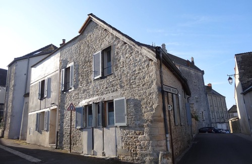 Meursault Apartamento | Chez Hall - Le Coin. Hermosa, calidad 1 hab / 1bth Cottage, centro de Meursault