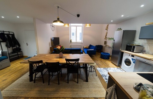 Republique Apartamento | ★ ★ ★ ★ Chez Helder | Vichy center | free parking