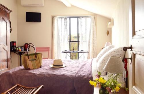 Hauterives Cama Y Desayuno | Chez L'Antiquaire