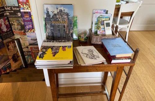 Hauterives Cama Y Desayuno | Chez L'Antiquaire
