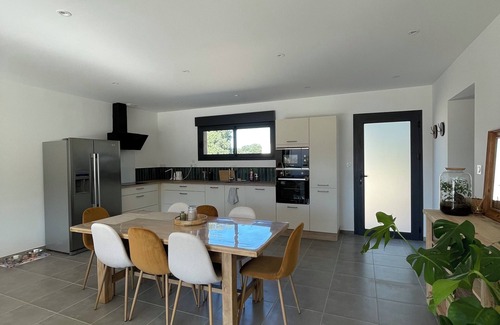 Orgnac-l'Aven Casa | Chez Léonie 4 bedroom house with swimming pool in South Ardèche