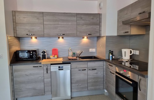 Honfleur Condominio | Chez Lou et Dan, apartamento 4P con balcón, ascensor y estacionamiento segu