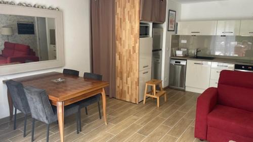 Monein Casa | Chez Luje