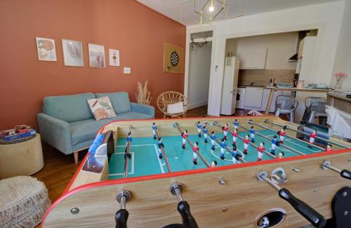 Amberieu-en-Bugey Apartamento | chez lulu-La salle de jeux-3 chambres-5pers-cnpe bugey