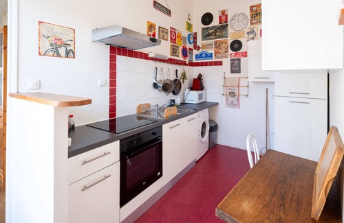 Quartier Canrobert Apartamento | Chez ma petite Reine, 2-room apartment, city center, near train station