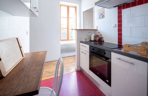 Quartier Canrobert Apartamento | Chez ma petite Reine, 2-room apartment, city center, near train station