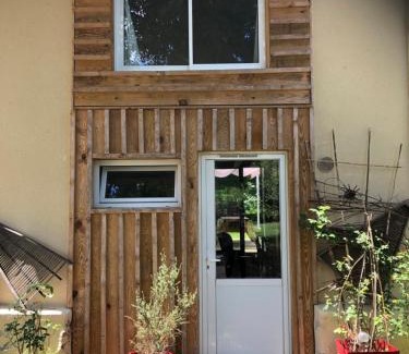 Pujols-sur-Ciron Apartamento | Chez Marie et Jean nature calme terrasse parking