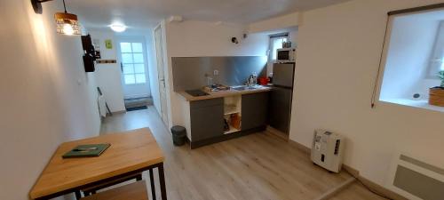 Laval Apartamento | Chez Mathilde, studio sur Laval