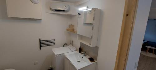 Laval Apartamento | Chez Mathilde, studio sur Laval