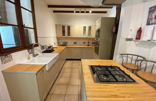 Juignac Casa | Chez Maurit - 3 Bed Main House, Pool and Tennis Court