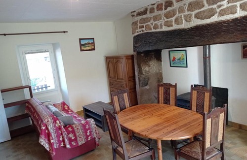 Saint-Bazile-de-Meyssac Apartamento | Chez Ophélie