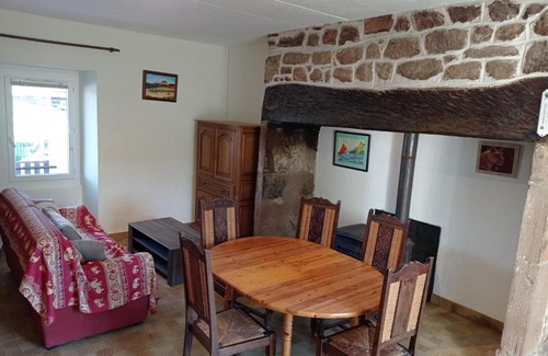 Saint-Bazile-de-Meyssac Apartamento | Chez Ophélie