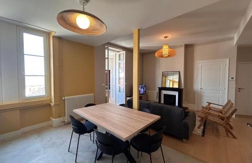 Meursault Apartamento | Chez Romain - Appartement au coeur de Meursault