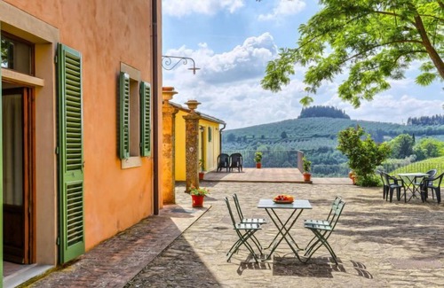 Barberino Tavarnelle Apartamento | Chiantishire retreat by Interhome