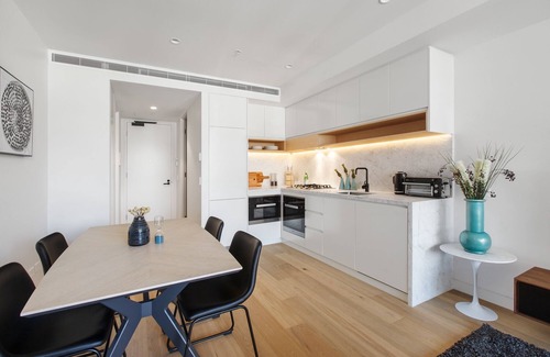 Malvern Apartamento | Chic 1-Bed with a Sleek Balcony near Shops