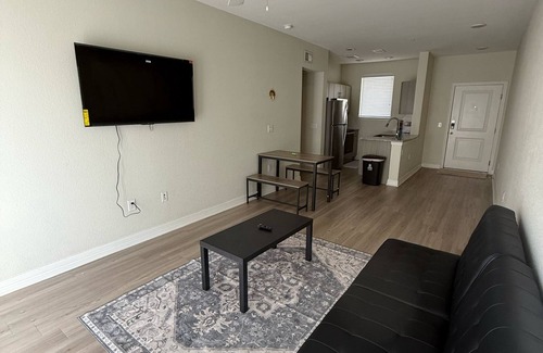 North Buttercup Creek Apartamento | Chic 1-bedroom apartment in brilliant Cedar Park with fitness room, WiFi