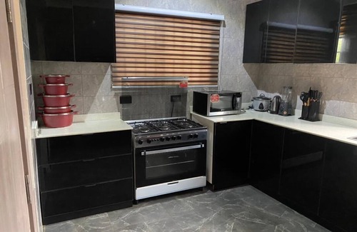 Kokrobite Apartamento | Chic 1-bedroom apartment in fabulous Kokrobite with AC