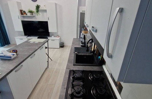 Sector 6 Apartamento | Chic 1-bedroom apartment with fitness room, AC in charming București