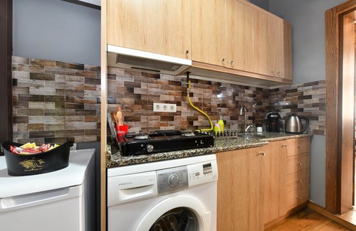 Galata Apartamento | Chic 1-bedroom apartment with WiFi, AC in amazing Istanbul